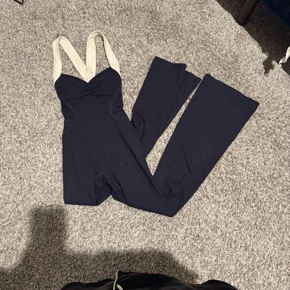 437 SCULPT ONSIE + WRAP TOP COMBO